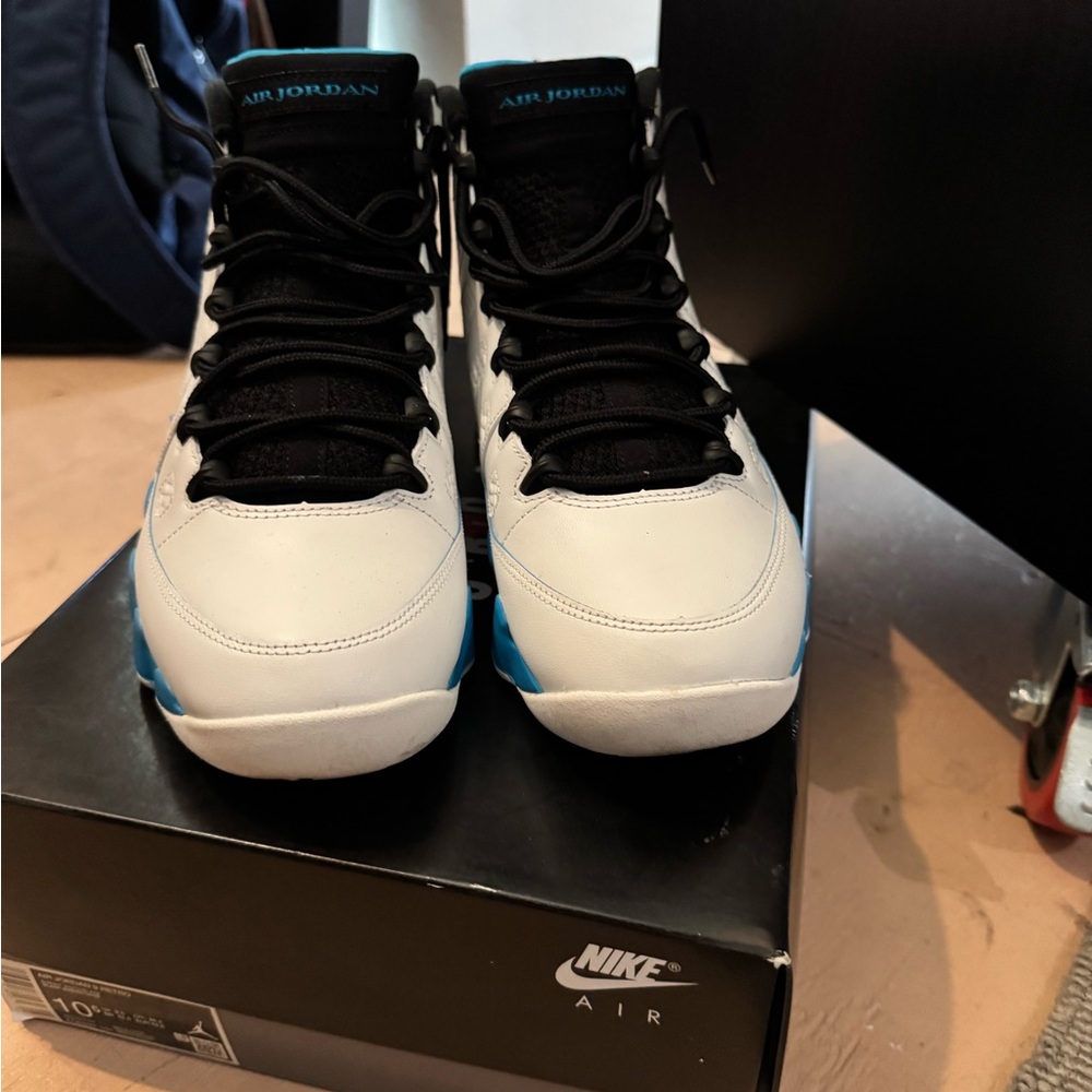 Men’s 10.5 Air Jordan 9 Retro “Powder Blue” - Picture 3 of 9